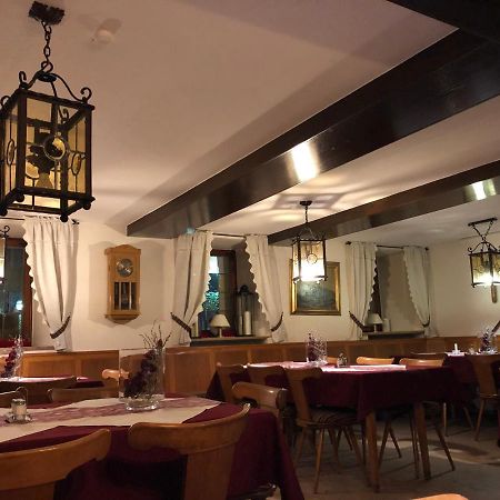 Gasthof Adler Schillingsfuerst ภายนอก รูปภาพ