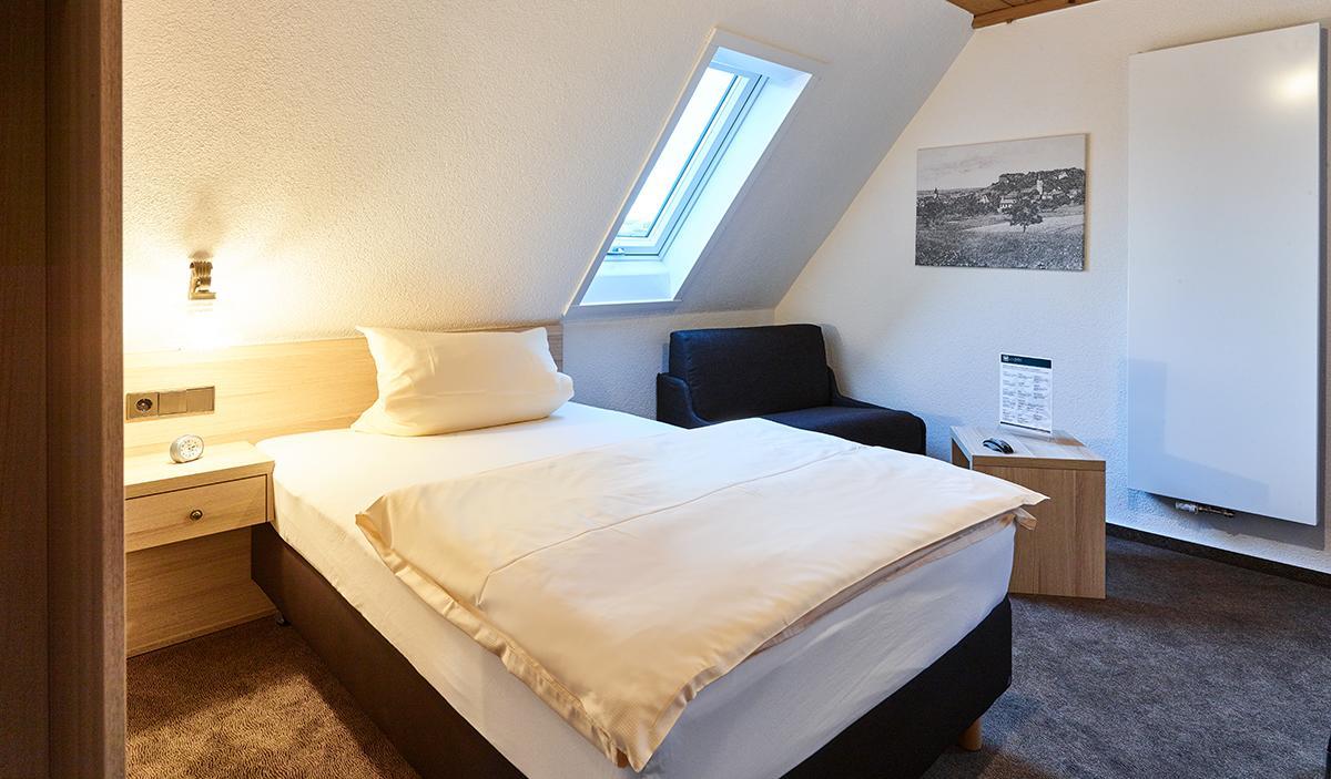 Gasthof Adler Schillingsfuerst ภายนอก รูปภาพ